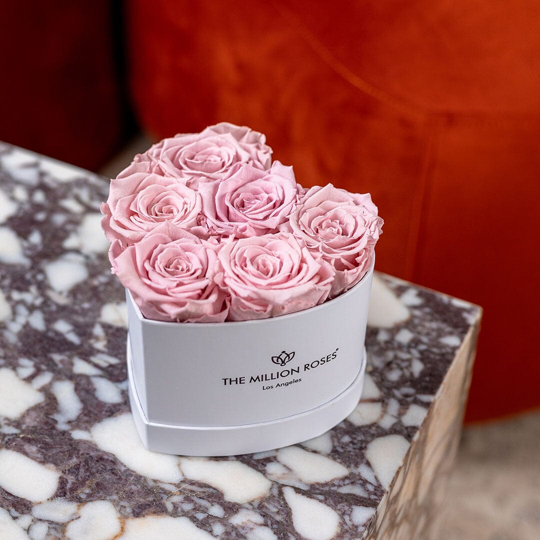 Baby Heart White Box | Light Pink Roses