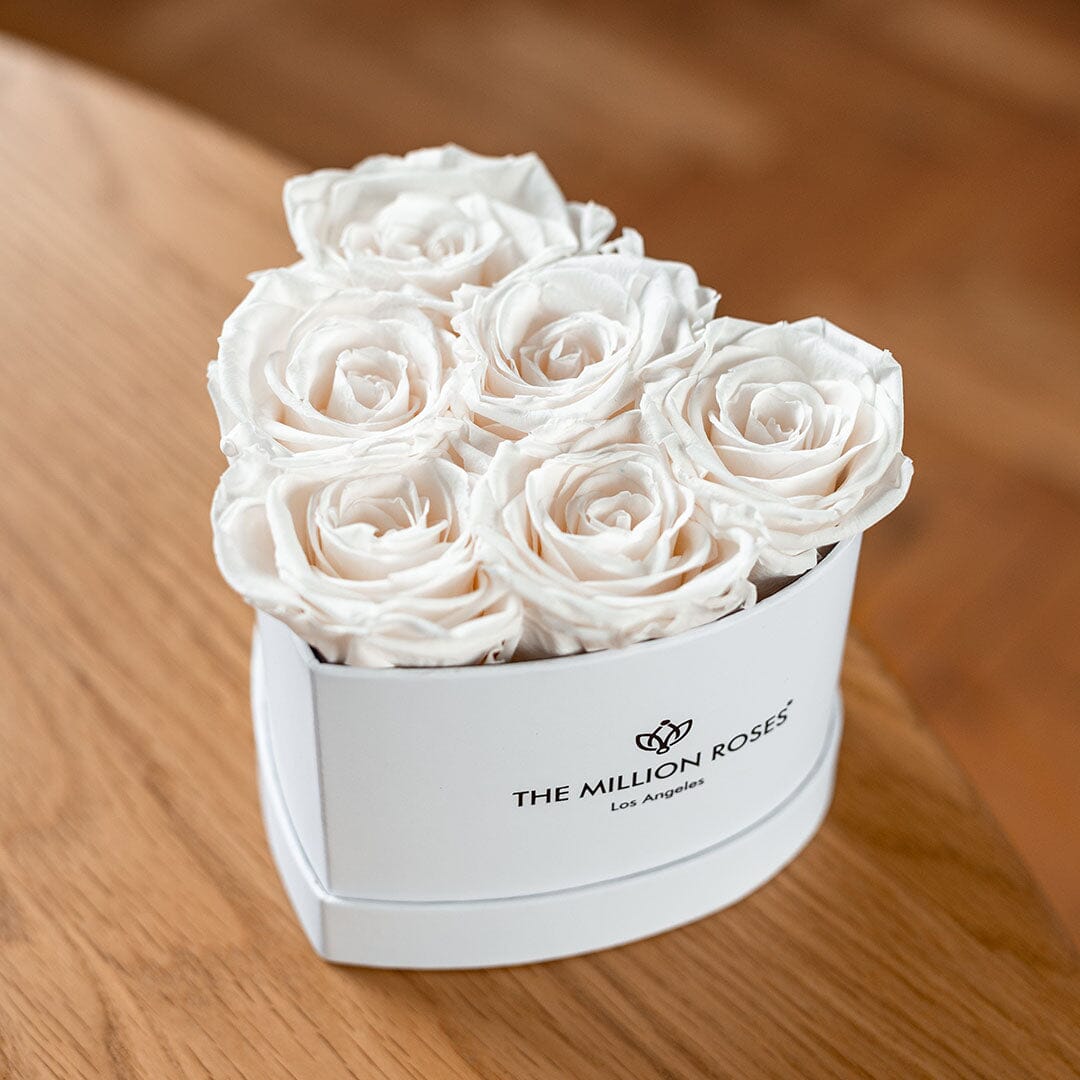 Baby Heart White Box | Chardonnay Roses